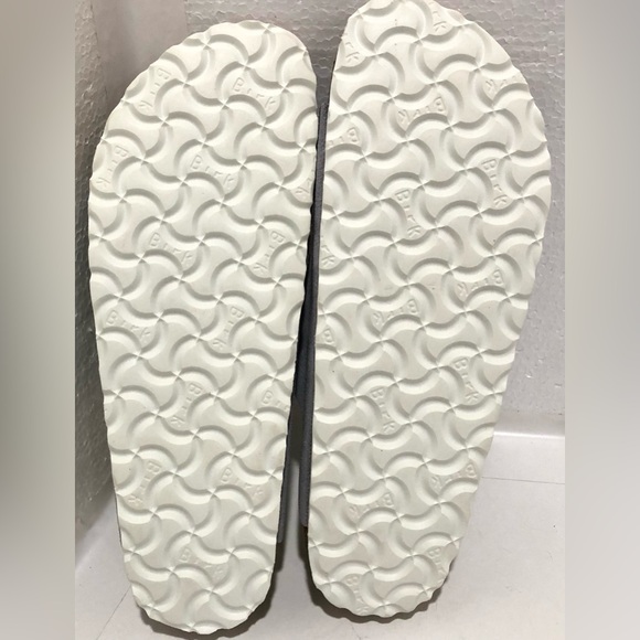 Birkenstock Women's Silver Sandals - Picture 8 of 10